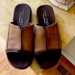 Tommy Bahama men’s shoes. Sooo comfy! Size 12. Worn once.